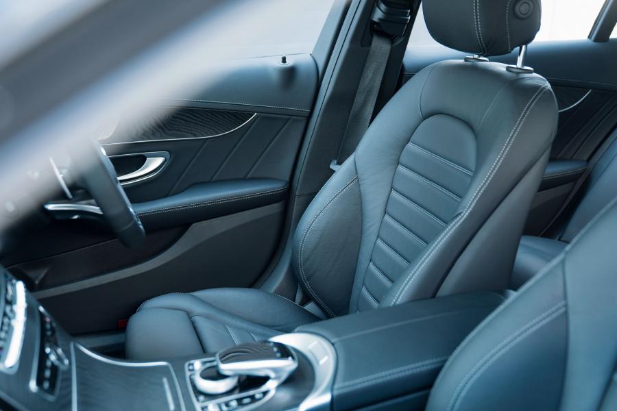 Интерьер Mercedes-AMG C43 4Matic (W205) 2018 года  (AU) (фото 17 из 40)